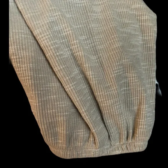 NWT GAP Black V-Neck Sweater - Picture 4 of 6